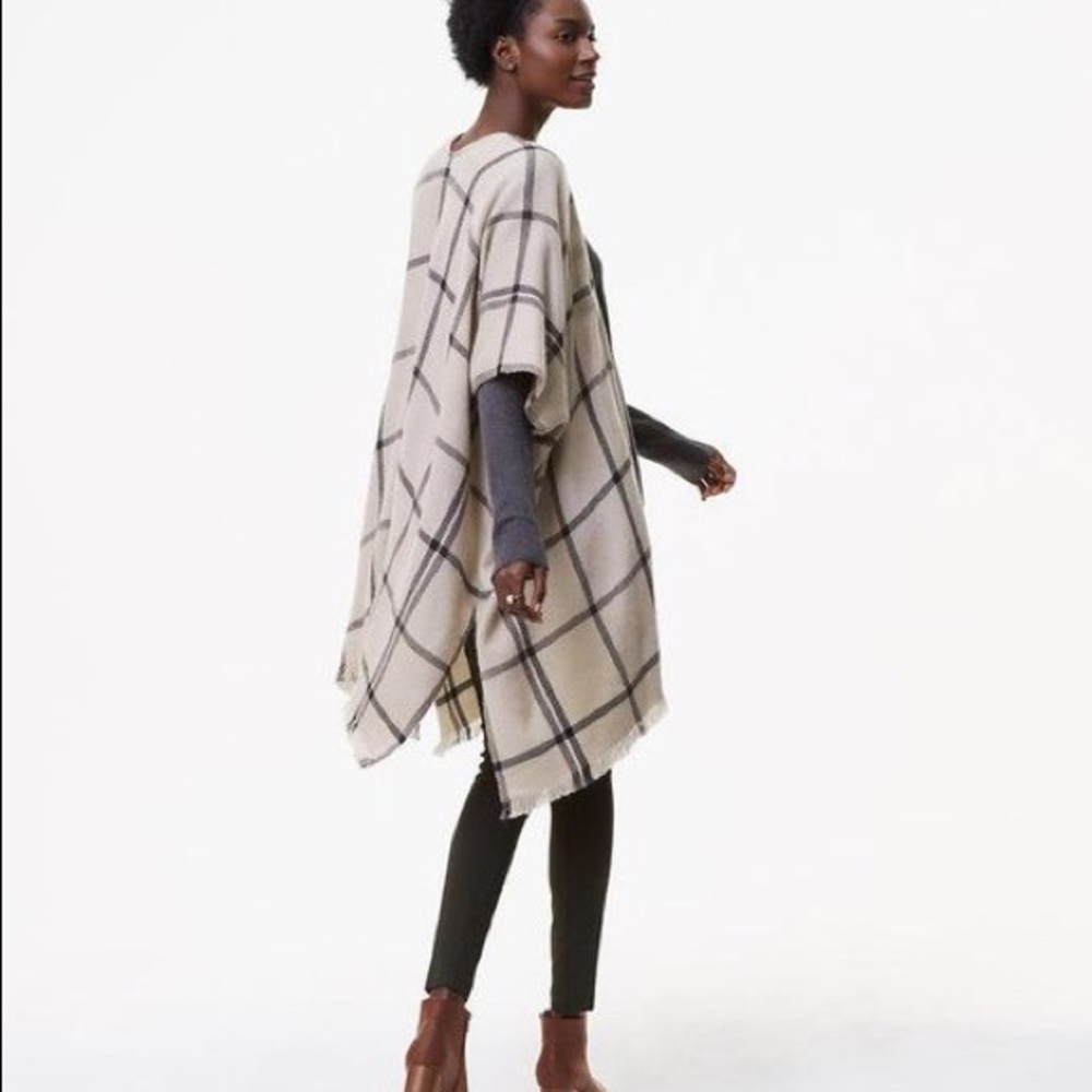 Loft poncho
